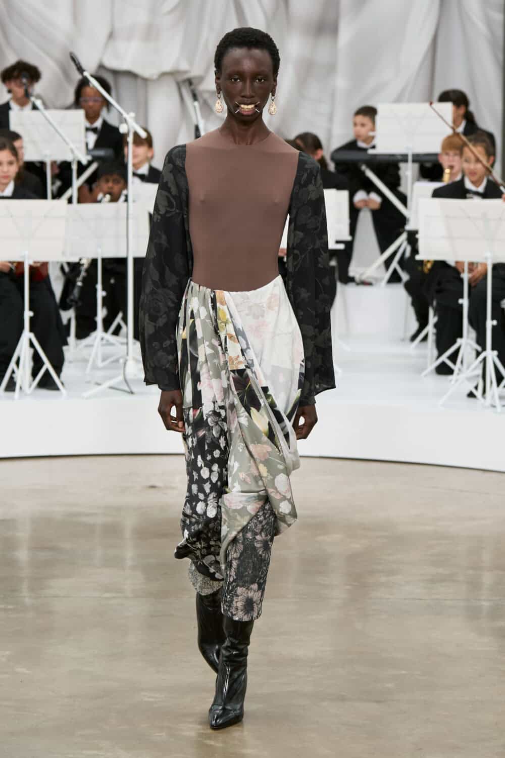 LOOK_44.jpg